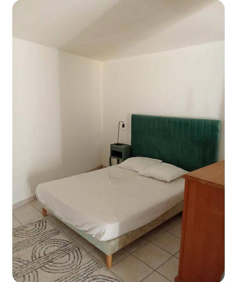Appartement entier, Maisonnette indépendante équipée idéal pros ouvriers Centre Bretagne in Gomené, Région de Dinan