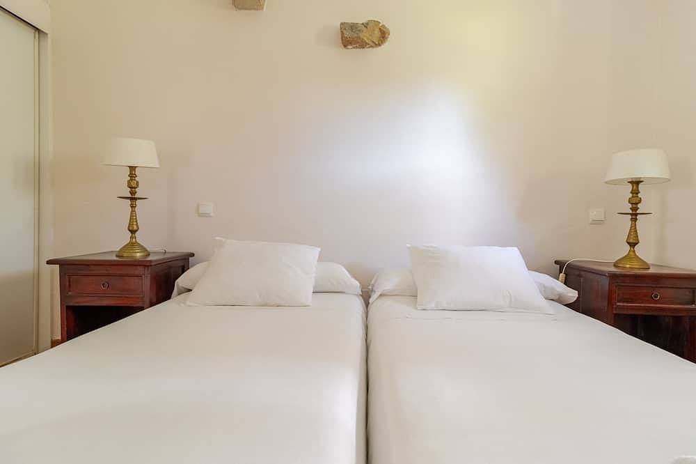 Casa de al Lado en Barcenaciones in Reocín, Costa de Cantabria