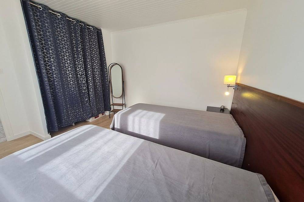 Petite maison rénovée proche centre Lunéville, jardin, barbecue, parking privatif, à 30 min de Nancy in Lunéville, Région de Lunéville