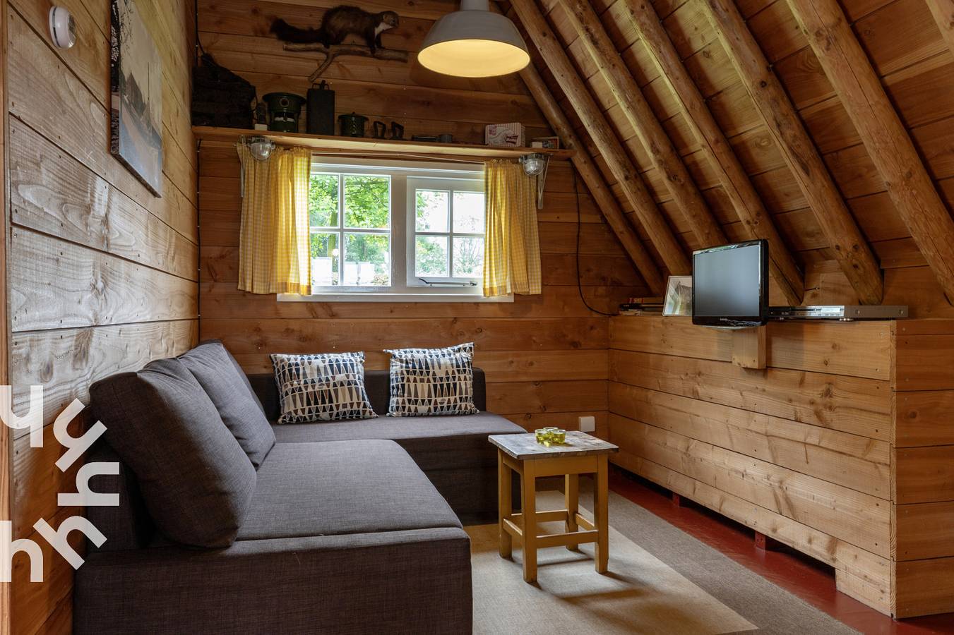 Gemütliche 4-Personen-Hütte mit Kastenbett und Kamin im Park in der Nähe von 3 Naturparks in Ruinerwold, Drenthe