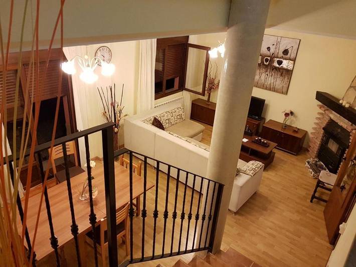 Escapadas de fin de semana para 10 personas, con Balcón y Terraza además de Jardín y Vistas en Albarracín