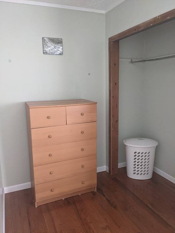 5 minutes from original Woodstock site. in Sullivan County