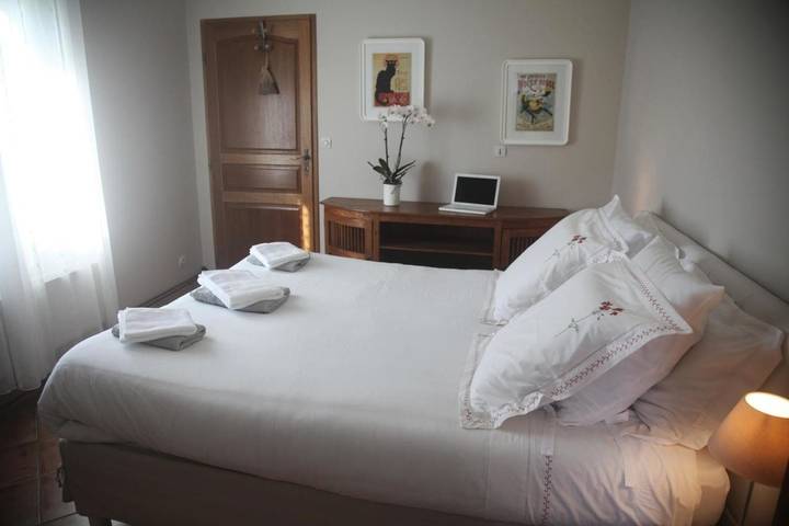 Chambre d’hôte pour 2 personnes, avec vue et jardin à Folembray