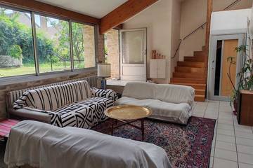 Gîte pour 6 personnes, avec jardin à Noyers