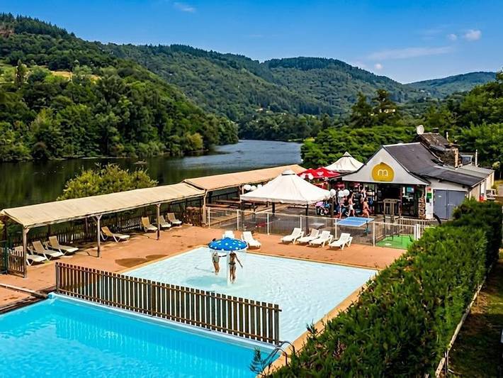 Camping pour 6 personnes, avec bassin pour enfant dans le Lot