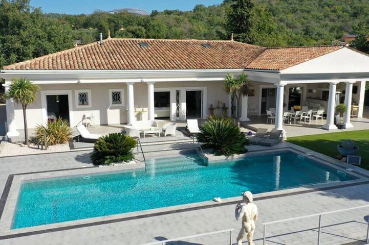Villa pour 8 personnes, avec jardin et terrasse - 1
