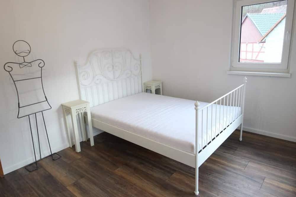 Ganze Wohnung, Neu! Fewo Marburg 2 mit Balkon in Lahntal (Hessen), Landkreis Marburg-Biedenkopf
