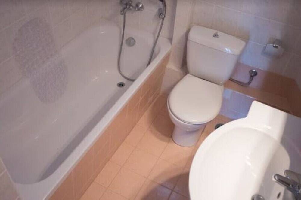 Ganze Wohnung, Olenia Residence mit privatem Pool, Meerblick und Balkon. in Agia Pelagia, Achlada