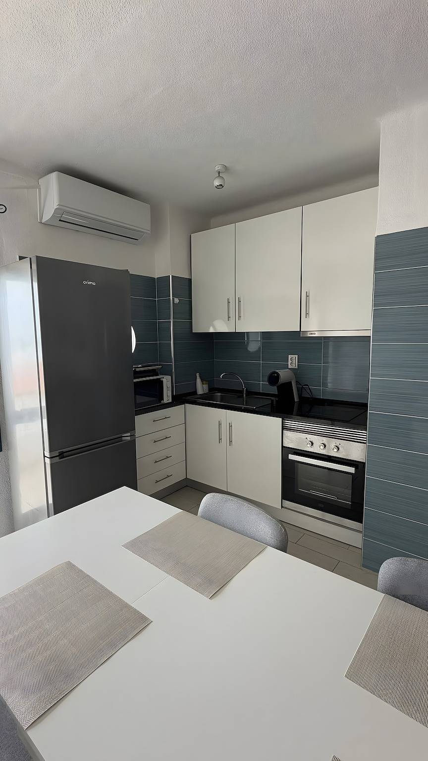Appartement entier, Appartement « Cozy à Montechoro » avec balcon, Wi-Fi et climatisation in Monte Choro, Albufeira