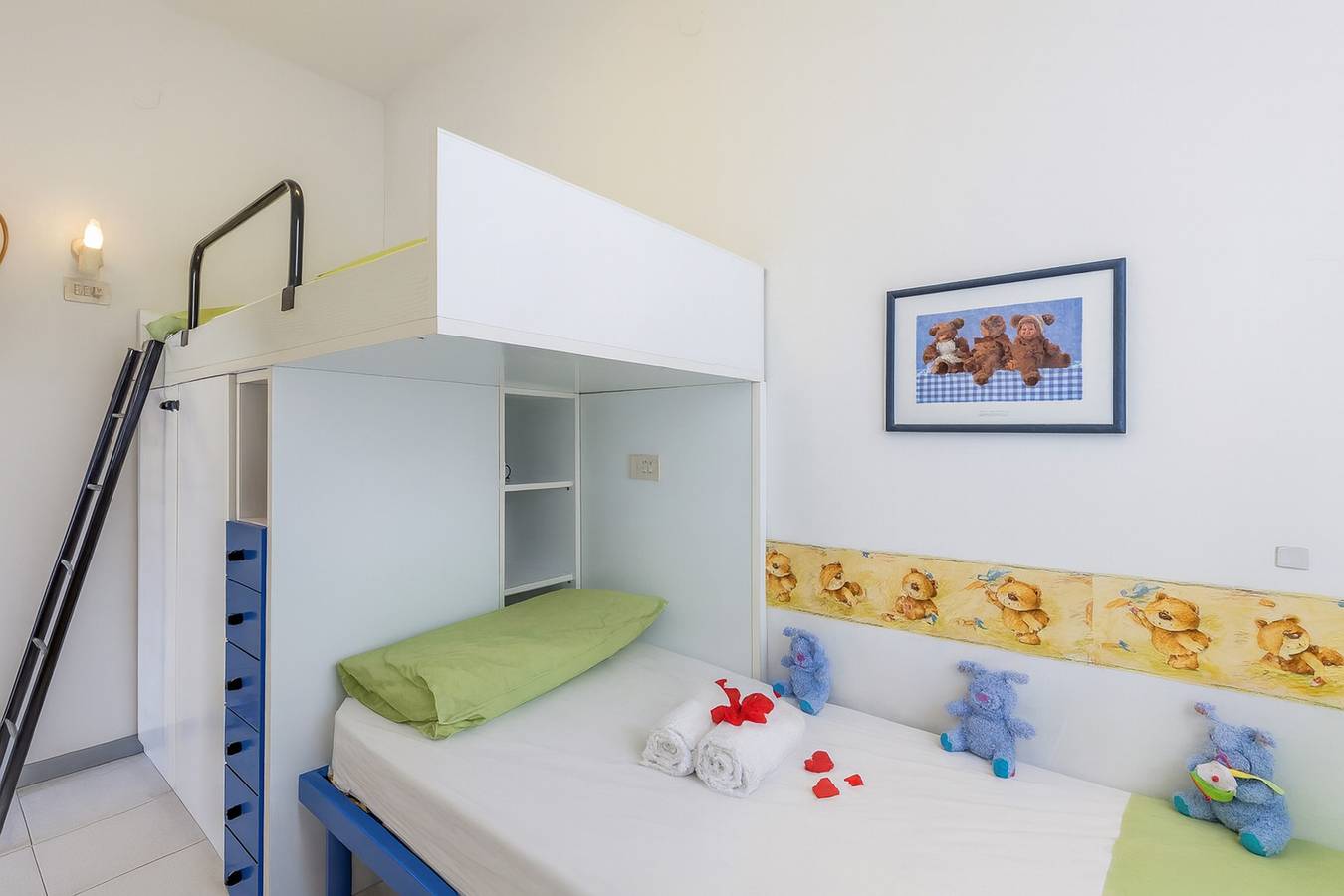 Entire apartment, Mare 7 250m From Sea in Marina di Massa, Massa