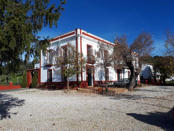 Casa rural para 3 personas, con Terraza y Jardín además de Piscina y Vistas en Constantina