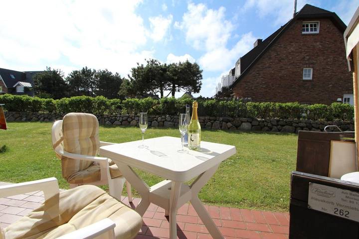 Ferienwohnung für 2 Personen, mit Terrasse in Wenningstedt - 2