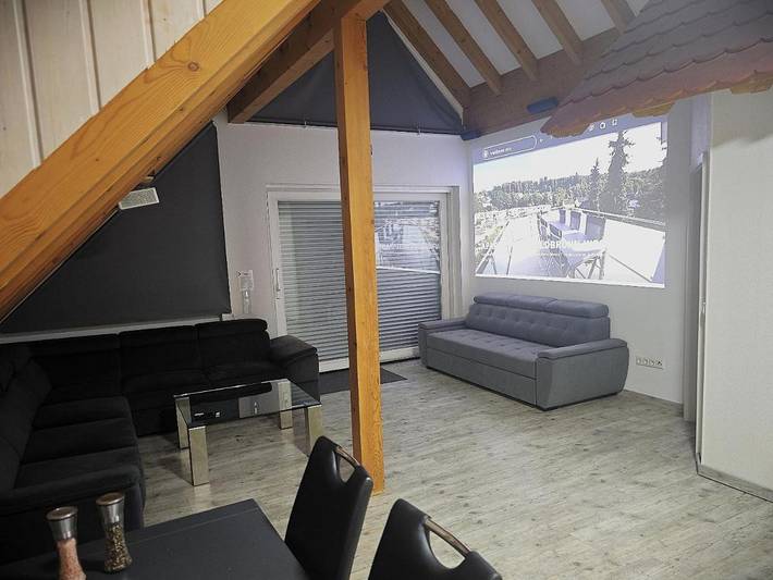 Ferienwohnung für 6 Personen, mit Whirlpool und Terrasse sowie Garten und Ausblick in Waldbronn