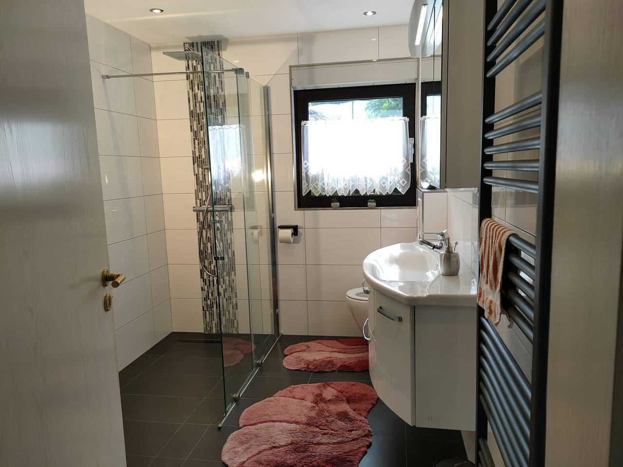 Ganze Ferienwohnung, Appartement/Fewo, Bad, Wc in Oberthal, Saar-Nahe-Bergland
