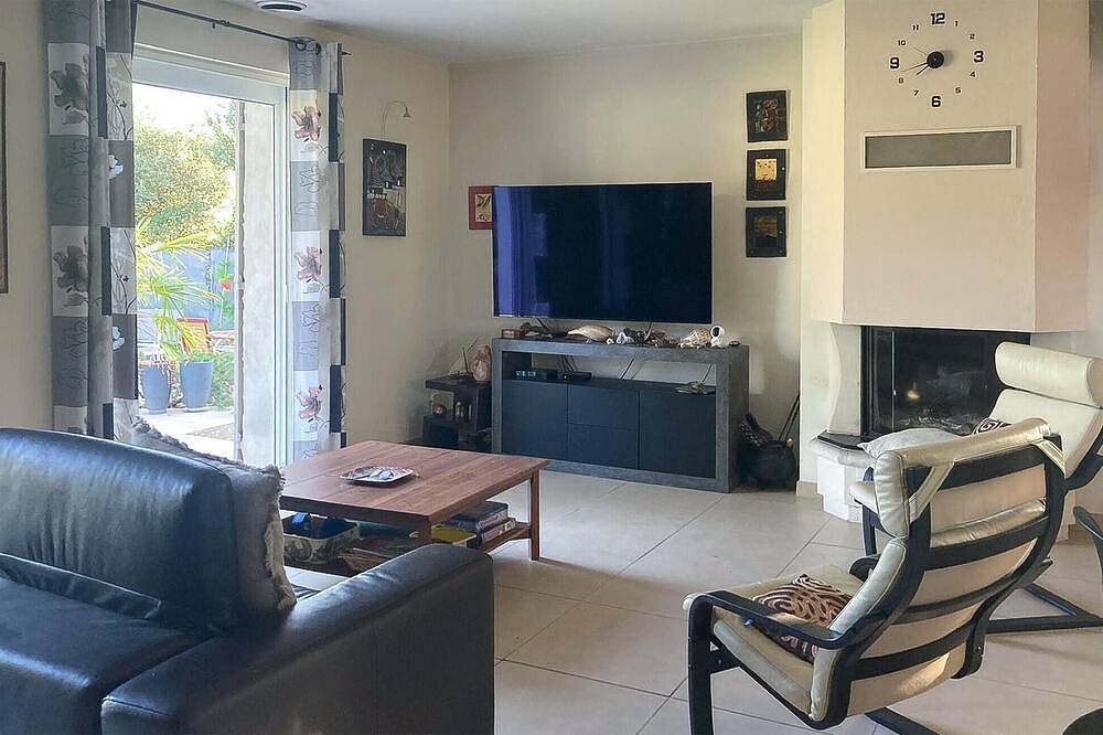 Lovely home in Caromb in Caromb, Parque natural regional del Mont Ventoux