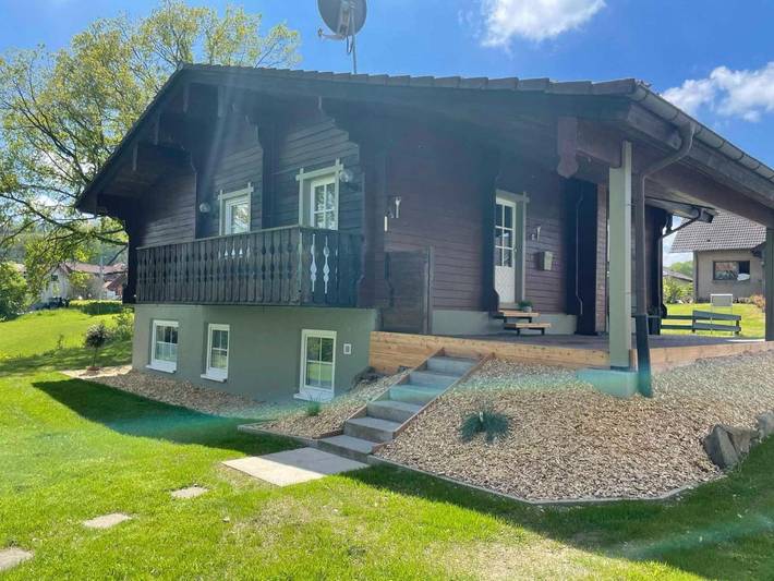 Ferienhaus für 14 Personen, mit Balkon und Terrasse sowie Garten am Edersee