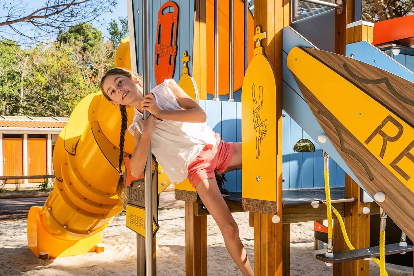 Cottage Natura Tv Lv Wifi - 2 chambres - 4 personnes in Les Mathes, Côte de Beauté