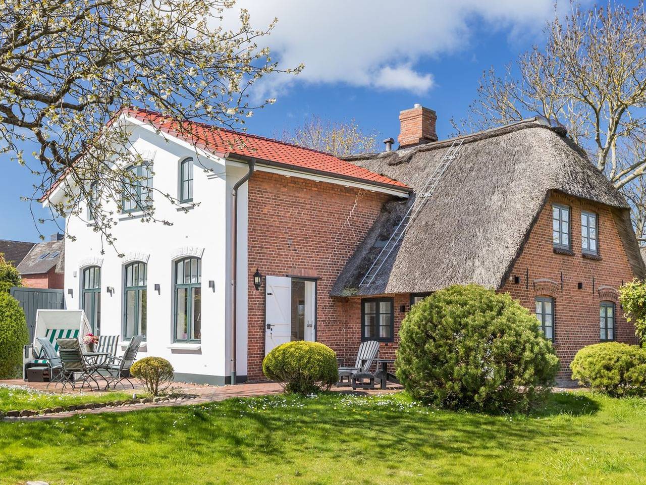 Kampende I - Historisches Reetdachhaus mit ca. 185 m² Nutzfläche im Erd- und Obergeschoss in Tinnum, Sylt (Gemeinde)