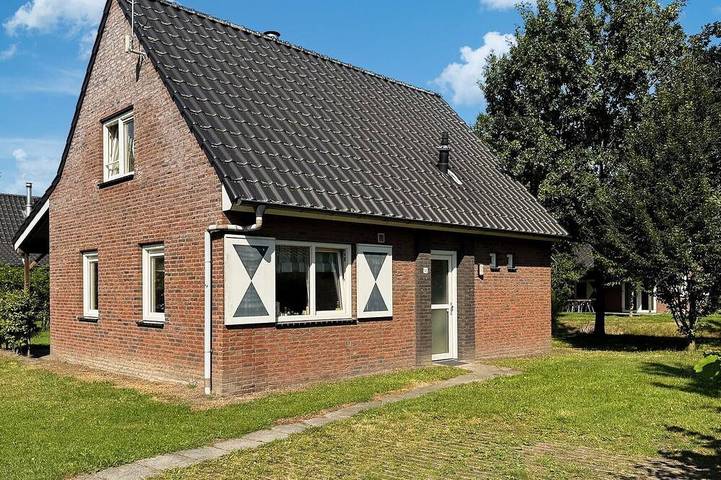 Ferienhaus für 6 Personen, mit Terrasse und Garten sowie Sauna