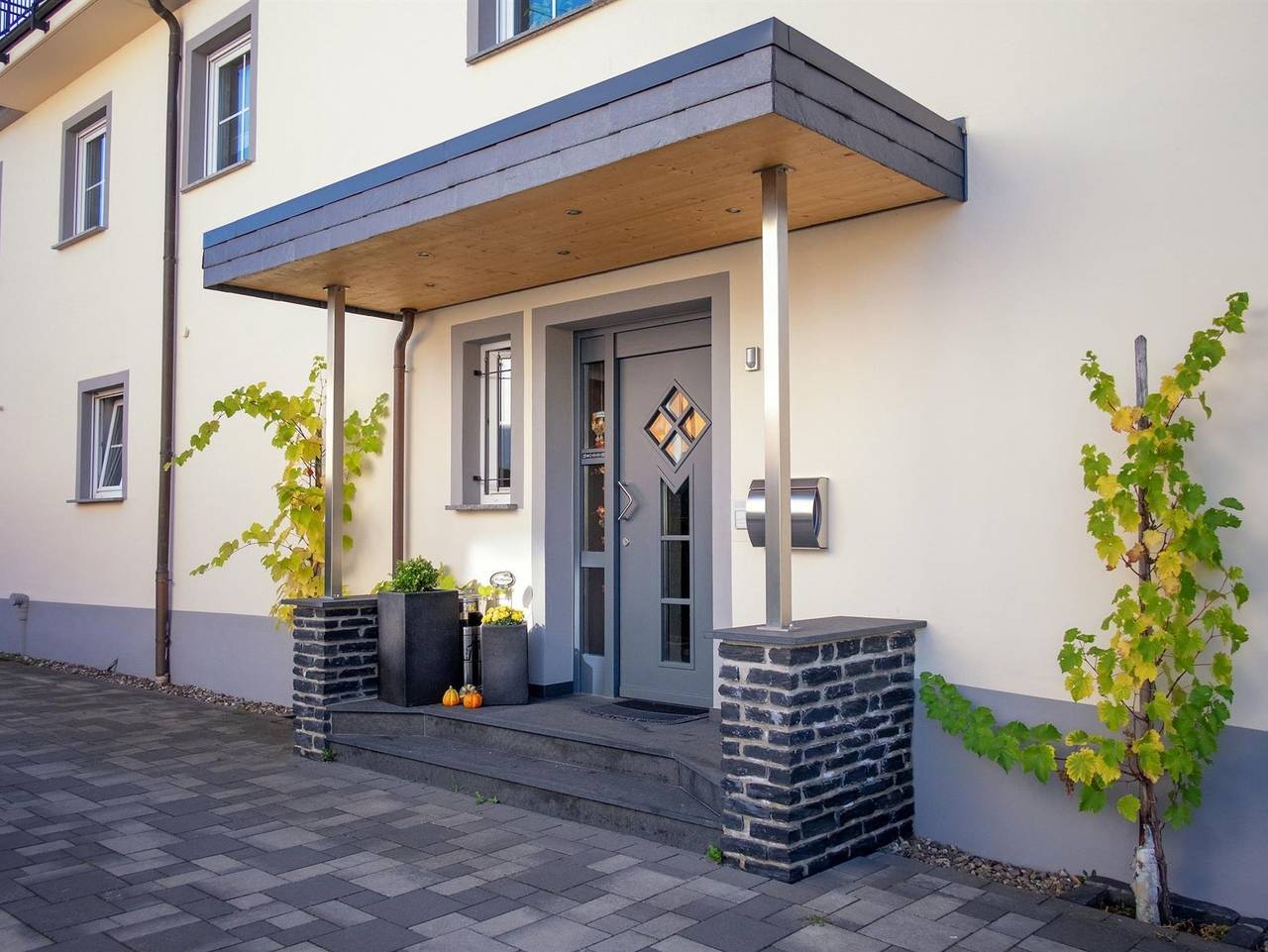Pension Weingut zur Traube - Doppelzimmer mit Balkon in Osann-Monzel, Bernkastel-Kues & Umgebung