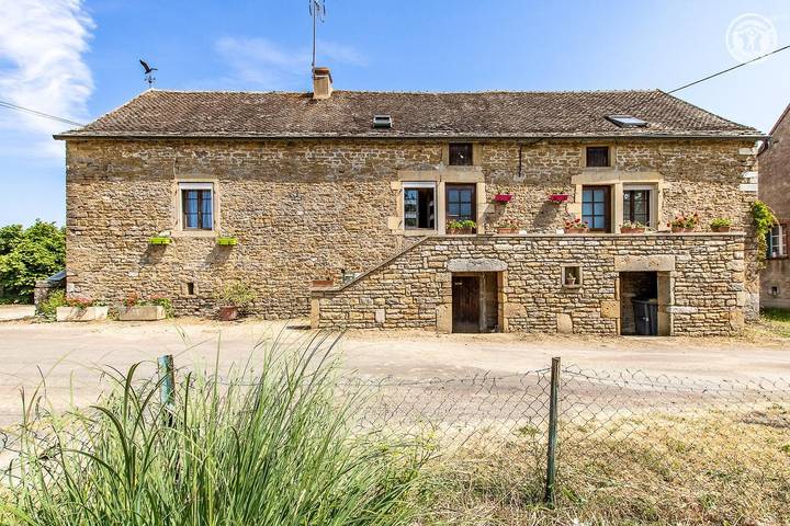 Gîte pour 11 personnes, avec Terrasse et Jardin