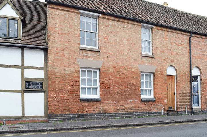 Log cabin for 4 people, with garden in Stratford upon Avon