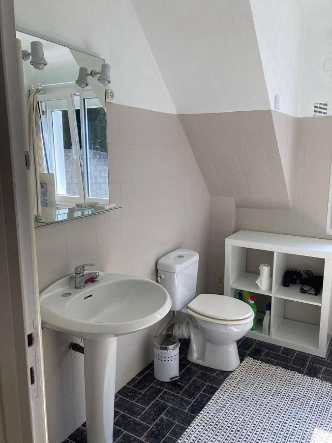 Location de vacances pour 8 personnes, avec terrasse dans Plage Du Steir Penmarc H - 4