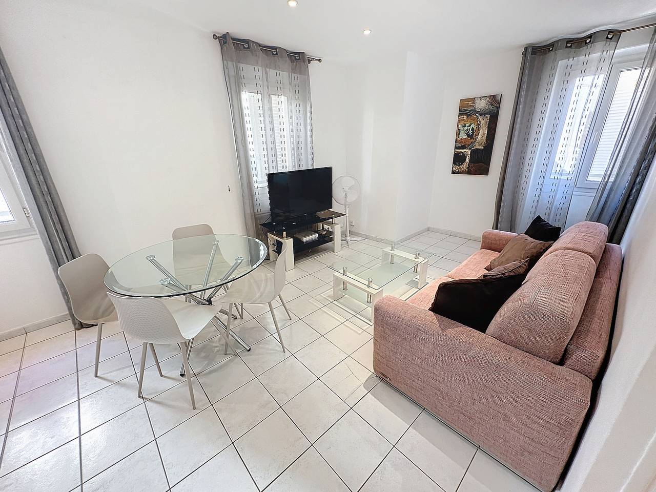 Hel lejlighed, Central 1 bedroom Riouffe 206 2 mins from Palais in Cannes, Middelhavskysten (Frankrig)