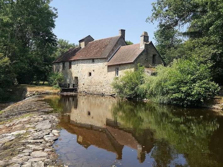 Gîte pour 6 personnes, avec jardin et vue à Glénic
