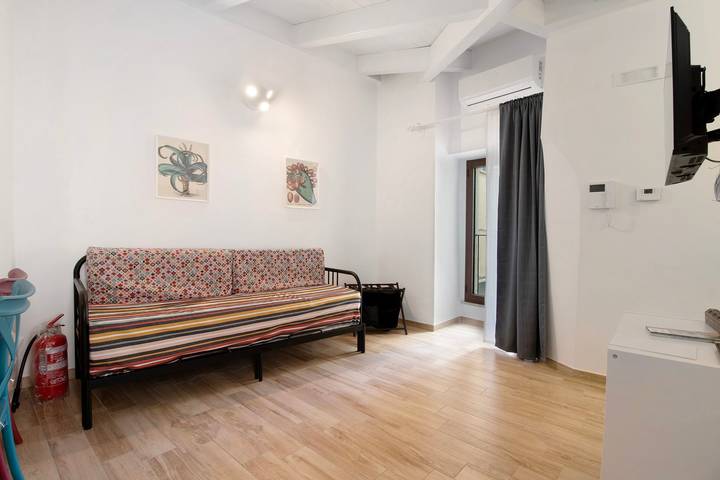 Apartment 'Unit Two' with Shared Terrace, Wi-Fi and Air Conditioning