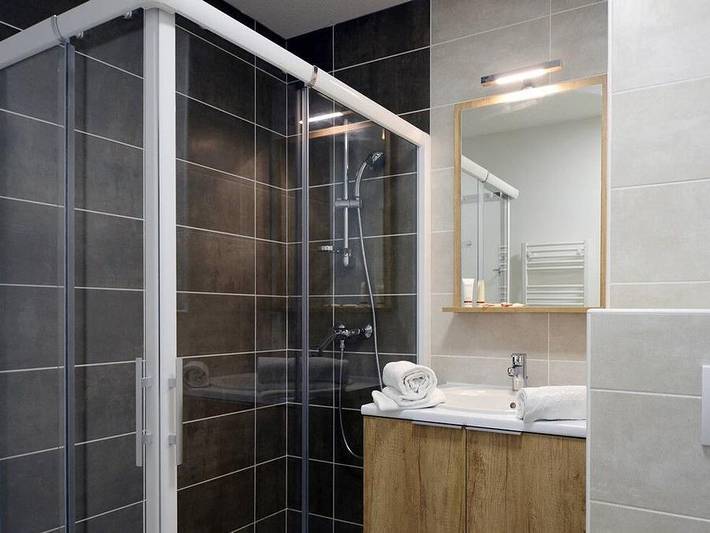 Camping pour 7 personnes, avec bassin pour enfant et sauna, animaux acceptés à Le Barcarès - 2