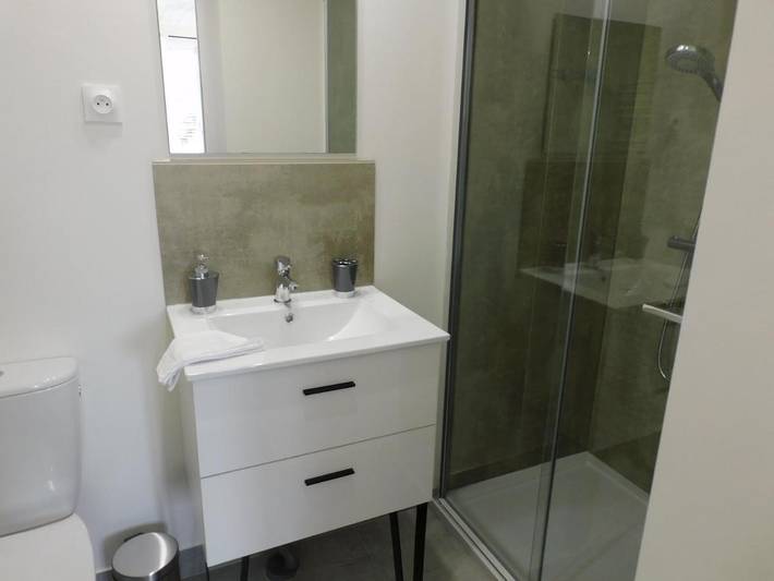 Chambre d’hôte pour 2 personnes, avec Terrasse et Jardin ainsi que Piscine et Vue à Sarlat-la-Canéda - 4
