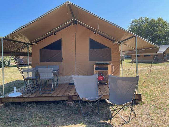 Camping pour 2 personnes, avec jardin, animaux acceptés
