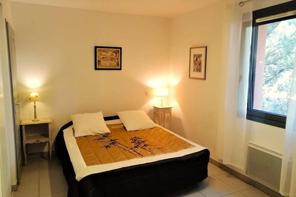 Appartement entier, 🌊 🌞 *****  Appartement de standing  Front de mer – 65 m² – Élégance & sérénité in La Ciotat, Région de Marseille