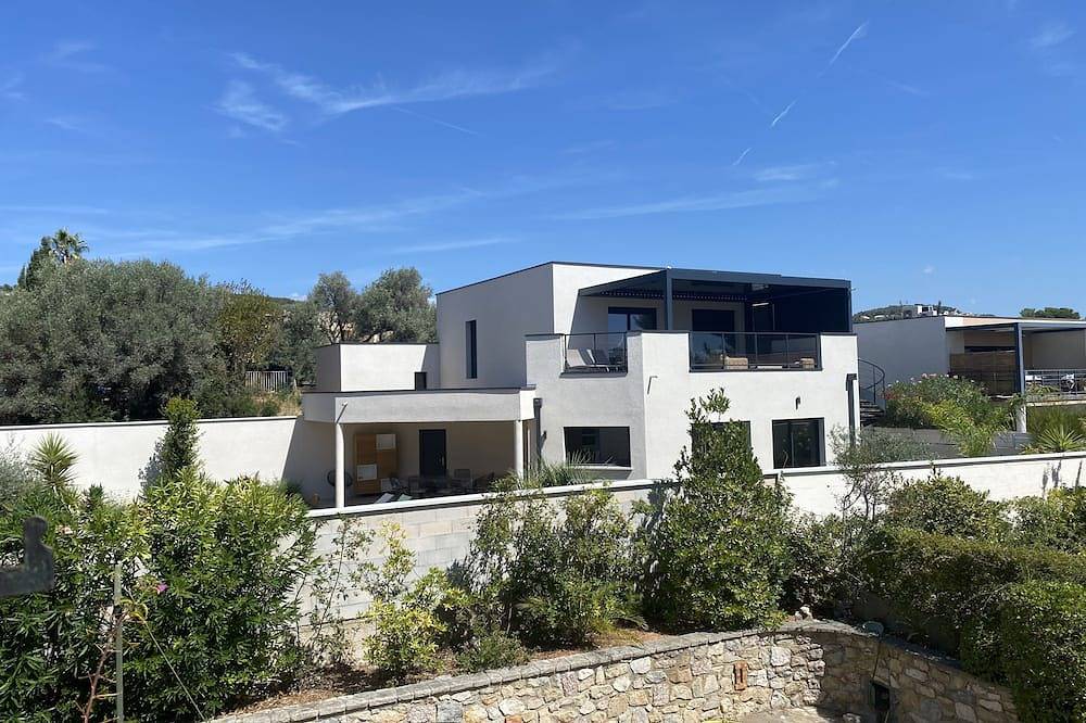 Villa Capelan in Bandol, Côte méditerranéenne (France)