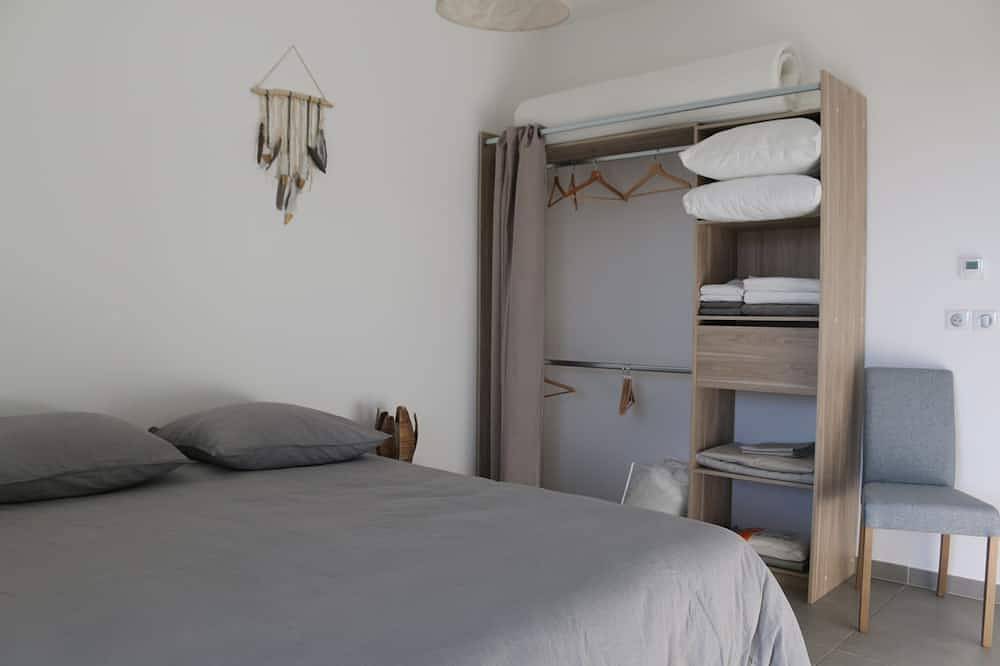 Entire apartment, New high-end Appt, Terrace, South Montpellier in Pérols, Côte d'Améthyste
