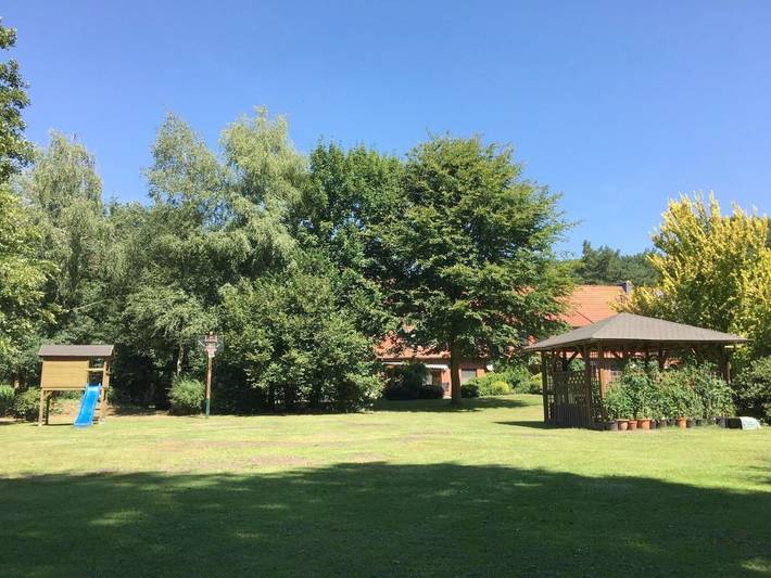 Ferienwohnung für 4 Personen, mit Terrasse und Garten sowie Ausblick in Schneverdingen - 2