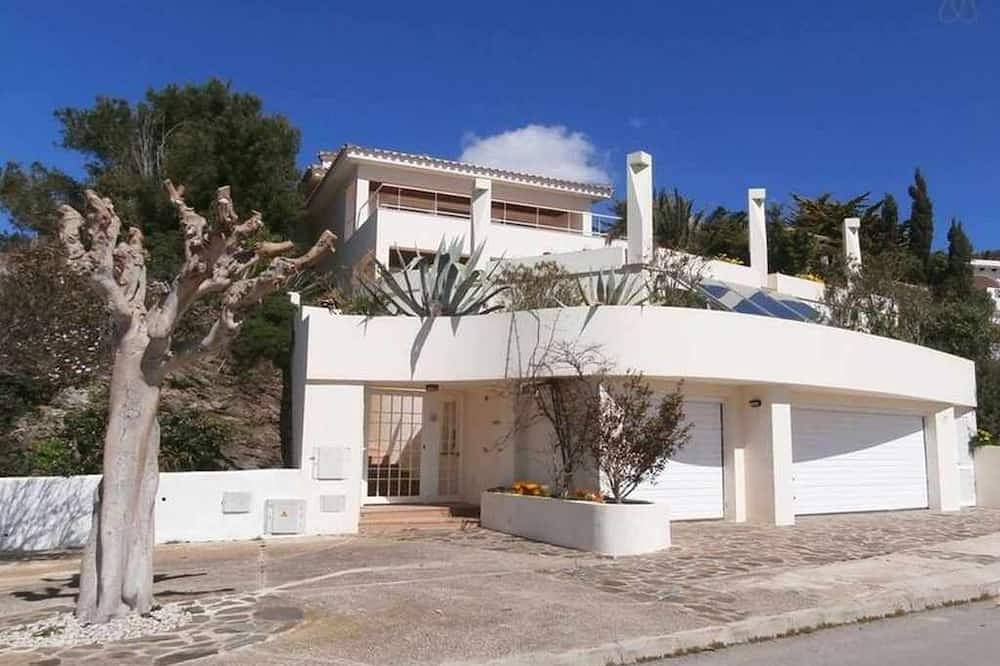 Villa Lantana - Class and style with incredible views over Mahon harbour in Cala Llonga (Menorca), Maó