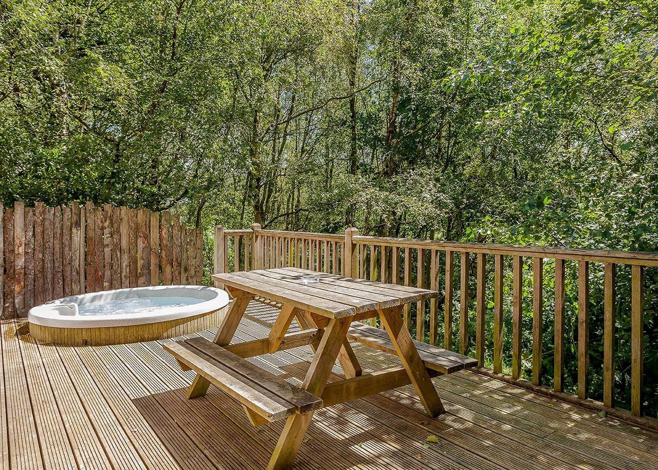 Squirrel Log Cabin 4 (Pet) in Alton Towers, Staffordshire