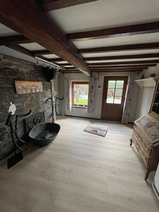 Location de vacances pour 9 personnes, avec sauna ainsi que jardin et jacuzzi, adapté aux familles à Tenneville - 4