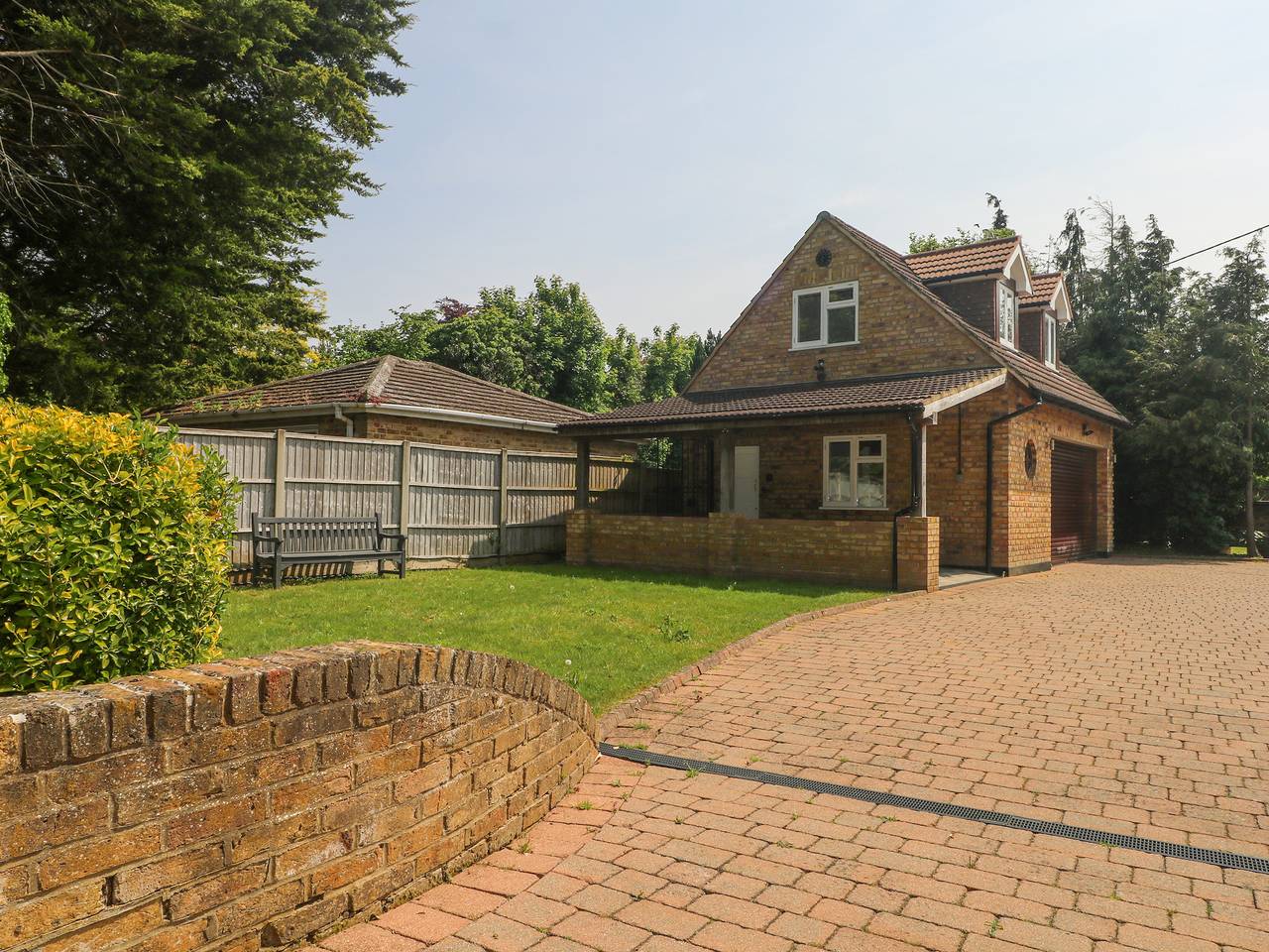 Thames Retreat in Berkshire
