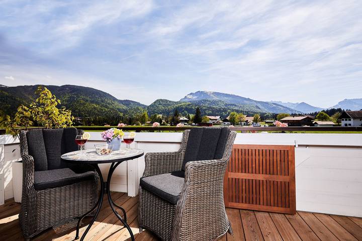 Ganze Ferienwohnung, Ferienwohnung Alpenzauber - Ferienwohnung Alpenzauber mit Balkon, ca. 60 qm in Reit im Winkl, Bayerische Alpen