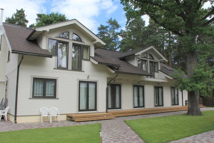 Ferienwohnung für 4 Personen, mit Balkon und Terrasse sowie Garten und Sauna in Jurmala