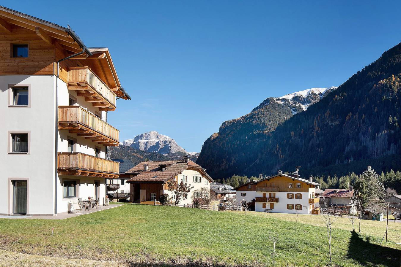 Ganze Wohnung, Ferienwohnung 'Cesa Pattis' mit Bergblick, privatem Garten und Wlan in Campestrin, Mazzin