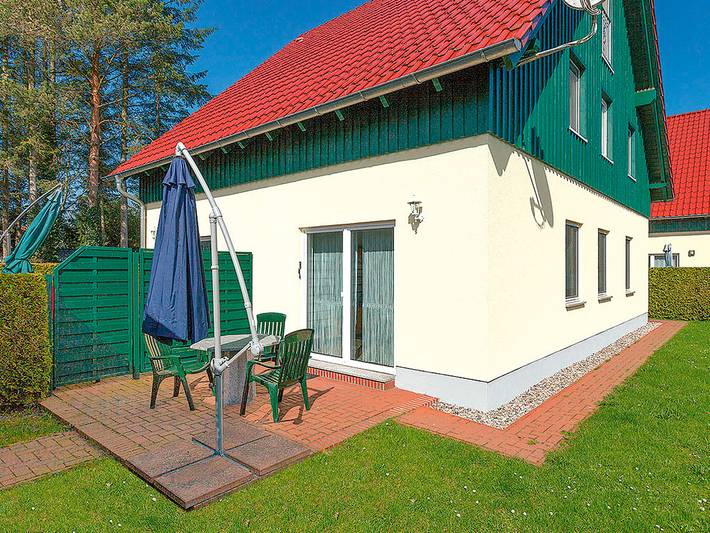 Ferienhaus für 6 Personen, mit Terrasse und Garten sowie Sauna in Zingst