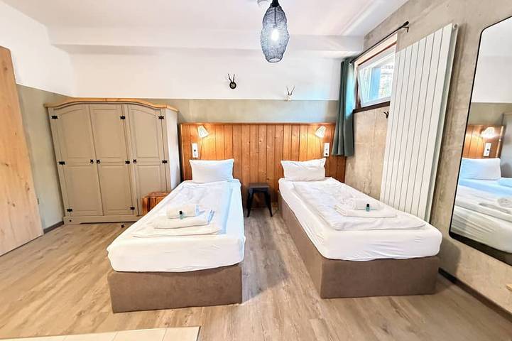 Appartement entier, Historia Studio Apartments in Bielefeld: Pet-Friendly with a Terrace & Wi-Fi in Heepen, Bielefeld