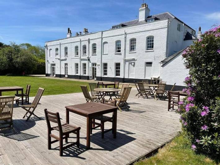 B&b for 2 people, with sauna and garden as well as view, with pets in New Forest