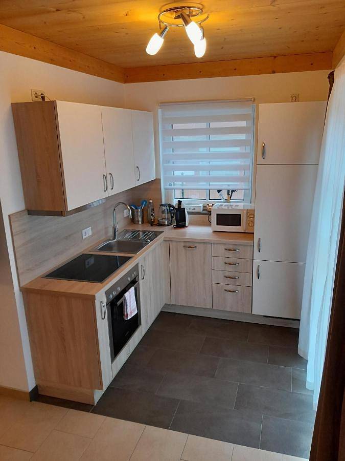 Ganze Wohnung, Apartment with Garden View in Wals-Siezenheim, Bezirk Salzburg-Umgebung