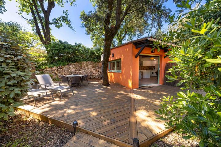 Ferienwohnung für 4 Personen, mit Terrasse und Garten sowie Pool in Grasse