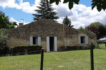 Gîte pour 5 personnes, avec jardin à Rétaud